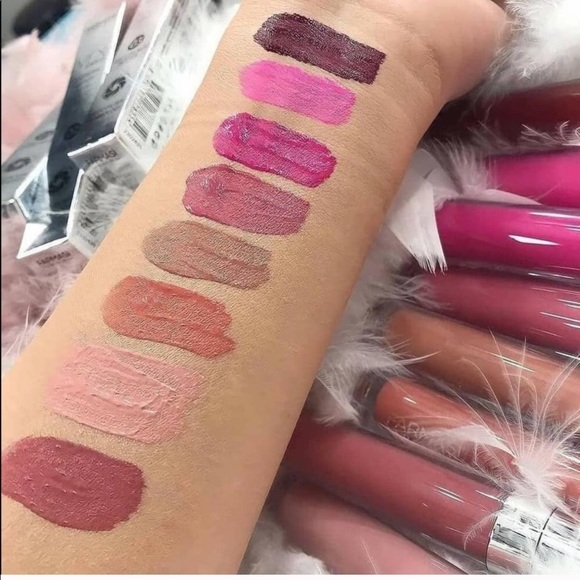 NWT Farmasi VFX PRO Matte Liquid Lipstick - Picture 3 of 6